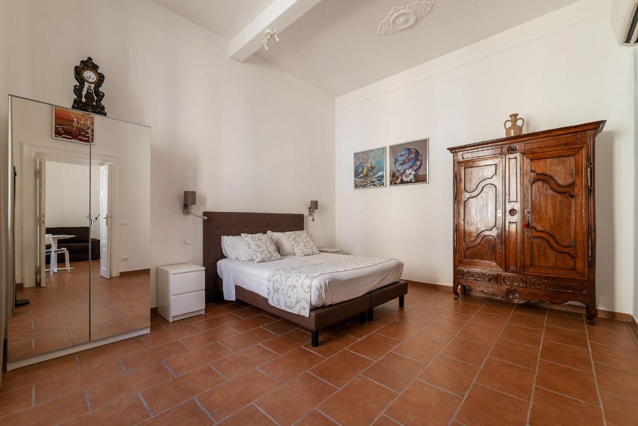 Apartment Via Genova Rom